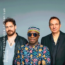 Aly Ke&iuml;ta Trio feat Mariam Kon&eacute;