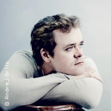 Benjamin Grosvenor - Th&eacute;&acirc;tre des Champs Elys&eacute;es, Paris
