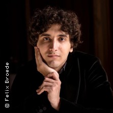 Roman Borisov - Th&eacute;&acirc;tre des Champs Elys&eacute;es, Paris